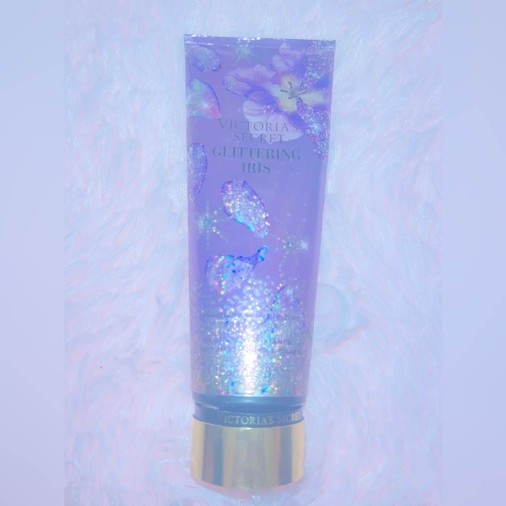 Glistening iris Victoria’s Secret pink body lotion